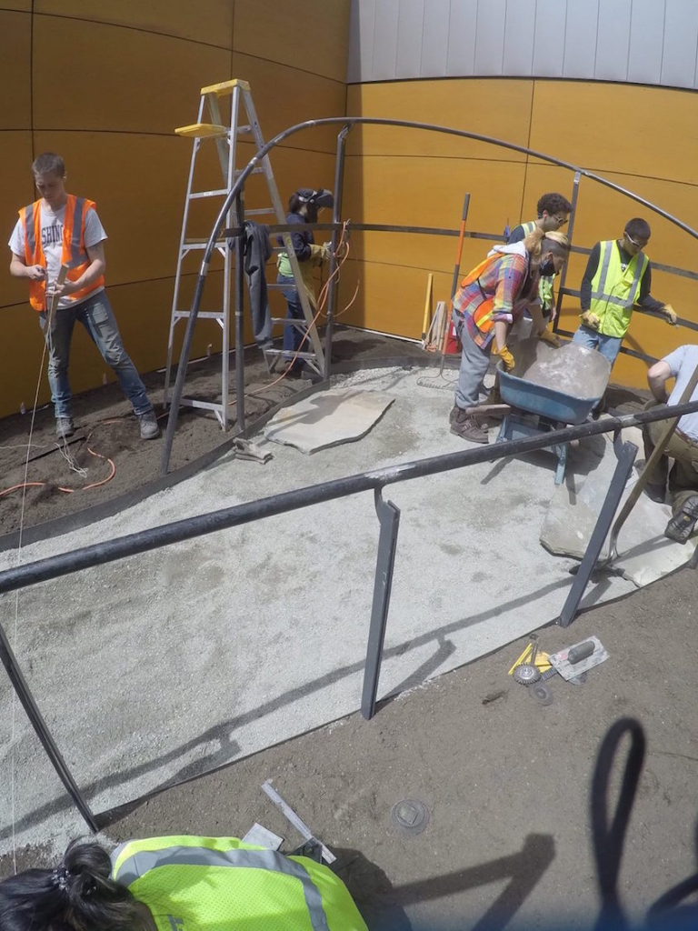 construction_earthroom structure